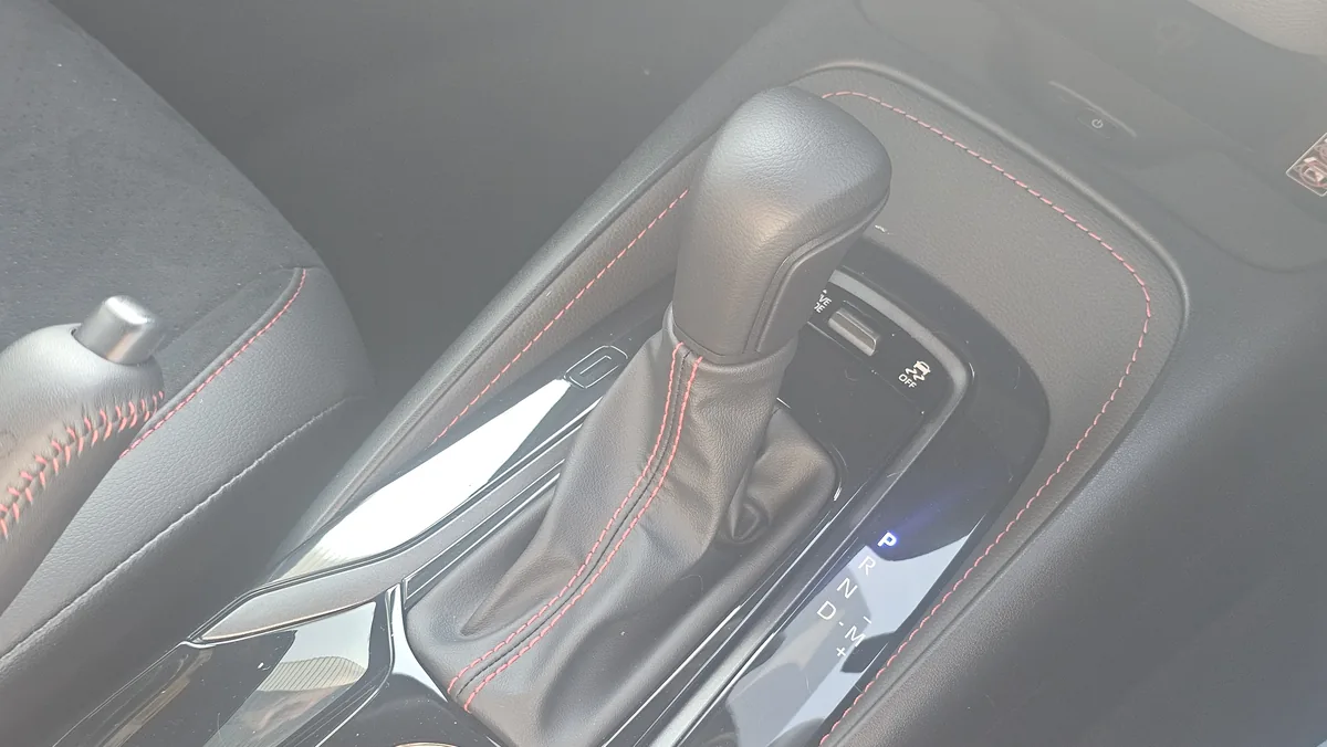 Toyota GR Corolla GR-DAT八速自排排檔座