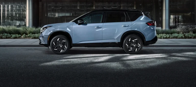 2027 Nissan Rogue Hybrid車側造型