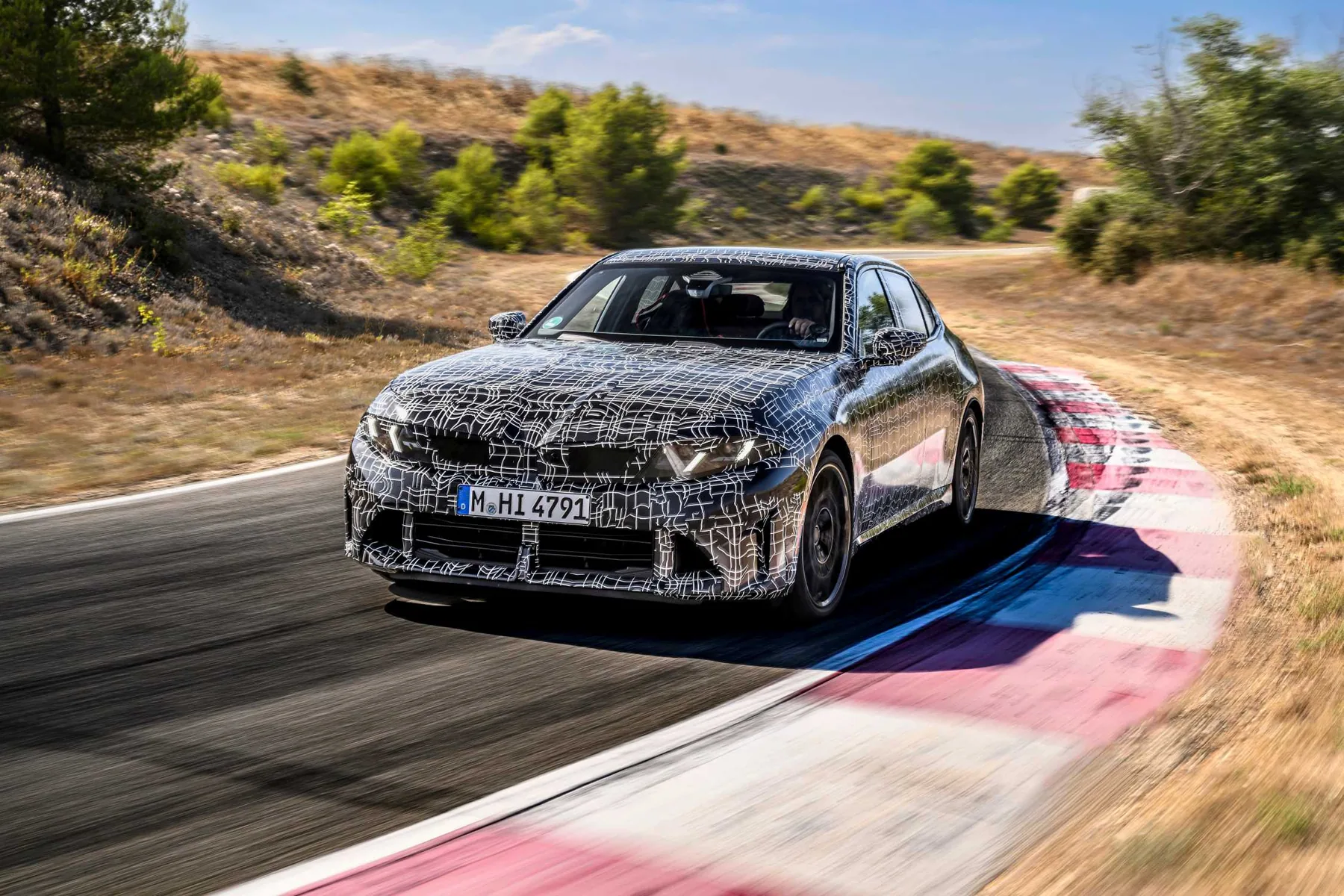 BMW G50 新一代 3 Series 偽裝測試車