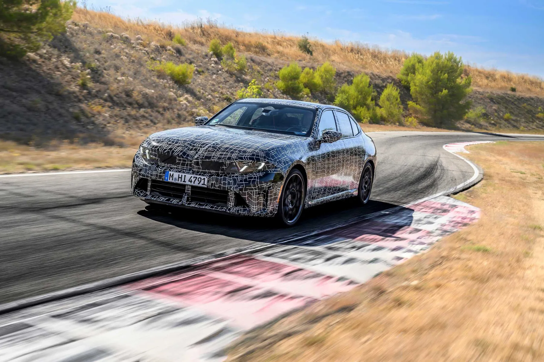 BMW G50 新一代 3 Series 偽裝測試車