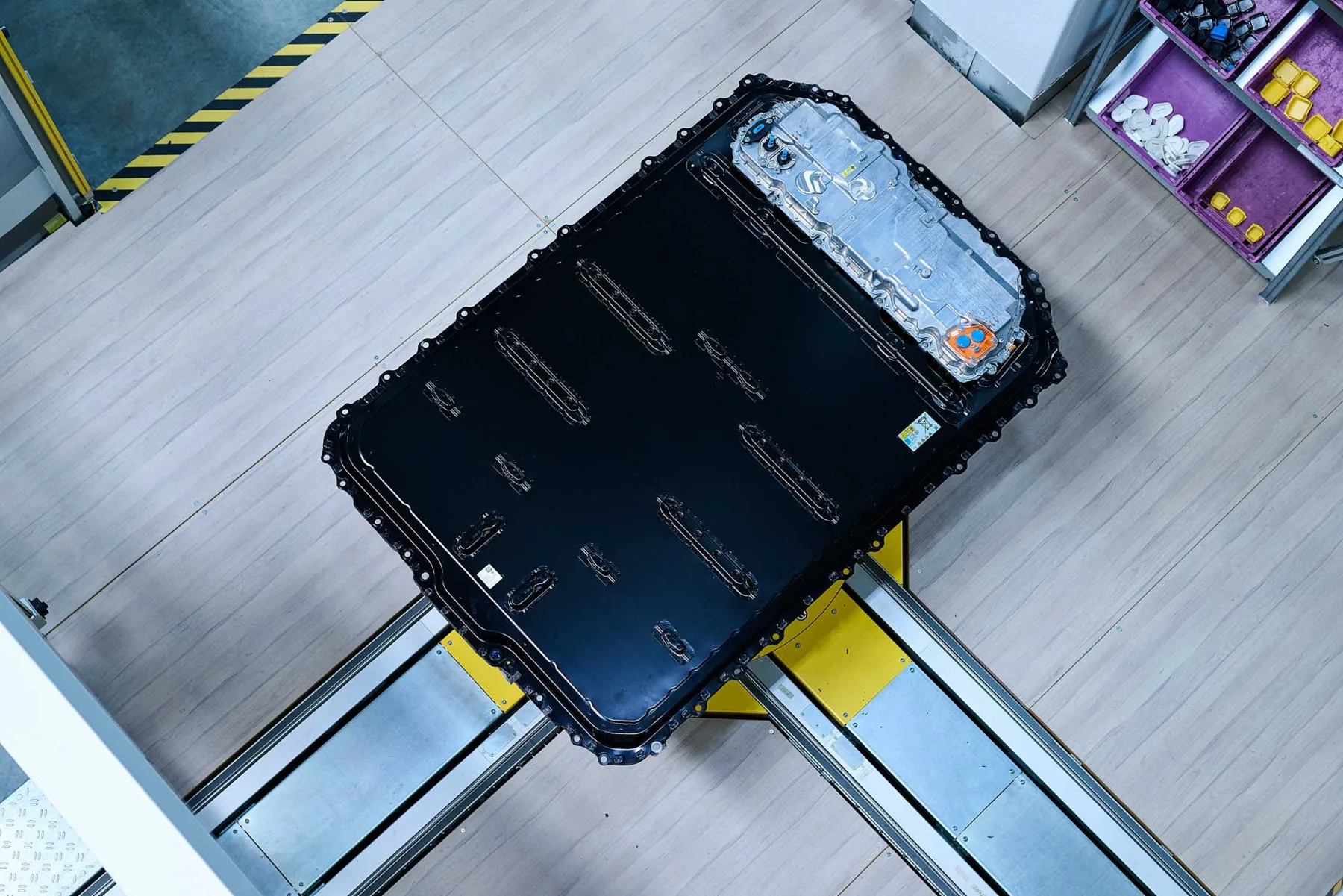 BMW Gen6第六代高壓電池包俯視圖