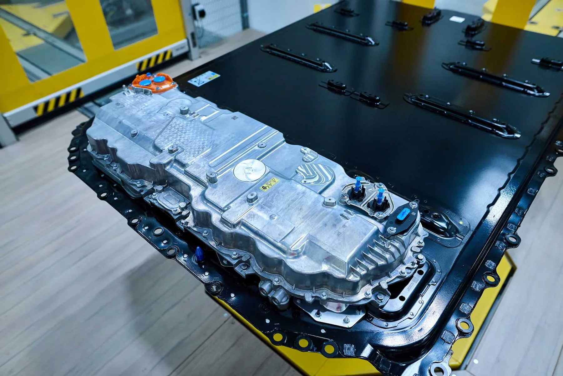 BMW Gen6高壓電池與Energy Master能源主控系統
