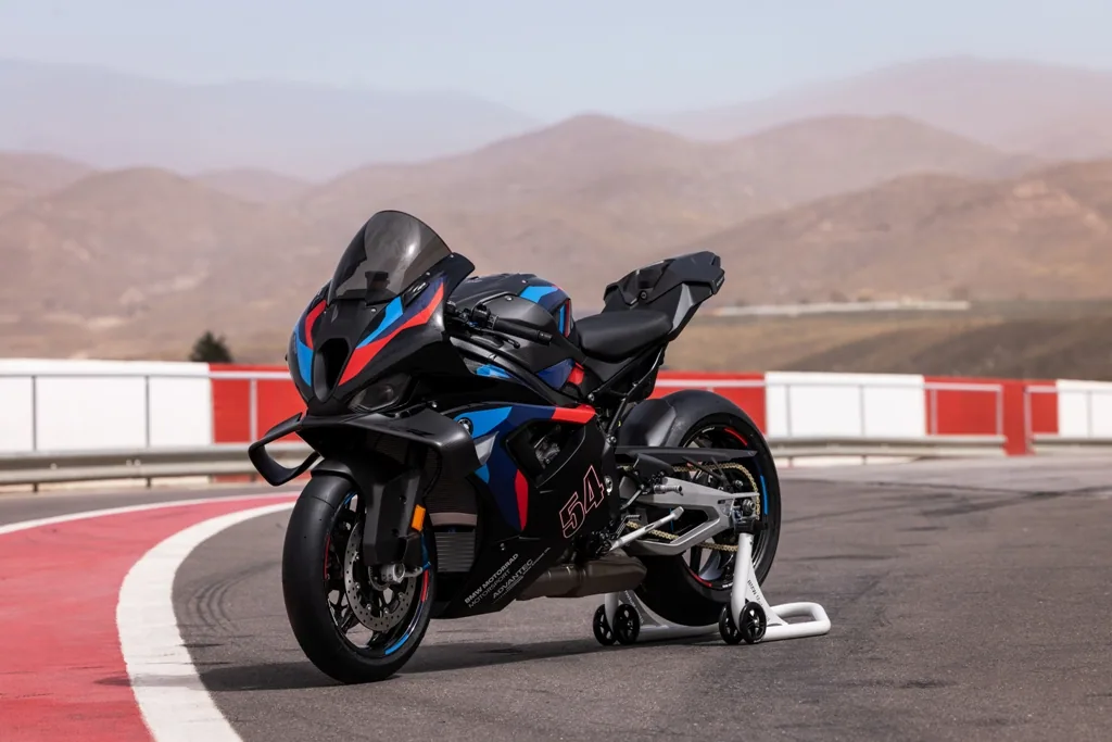 BMW M 1000 RR Competition：299,500令吉，馬來西亞最接近 MotoGP 的合法道路武器