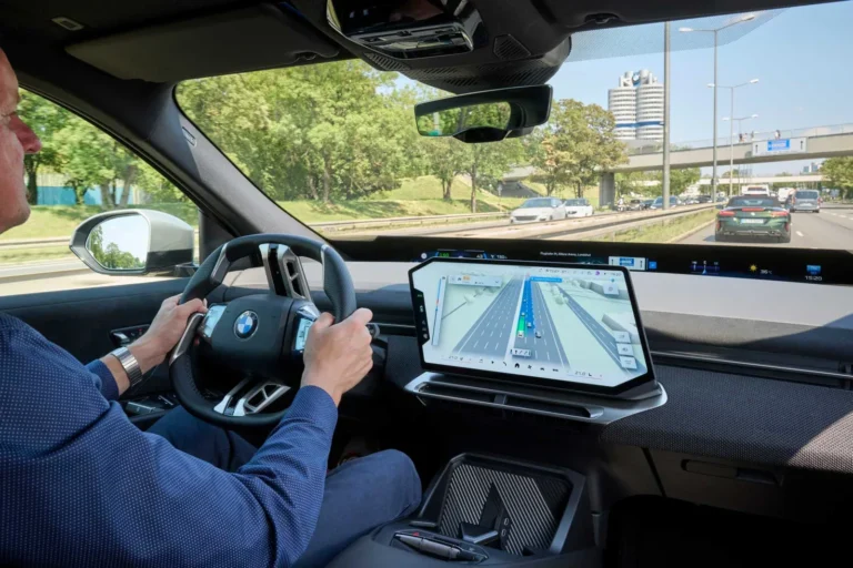 BMW Maps駕駛輔助3D導航介面