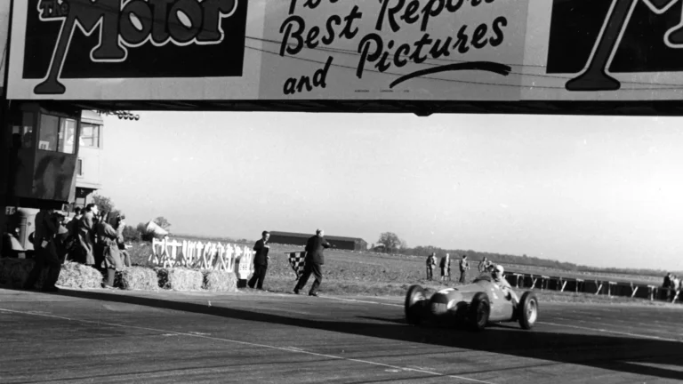 Giuseppe Farina衝線贏得1950年Silverstone首場F1世界錦標賽