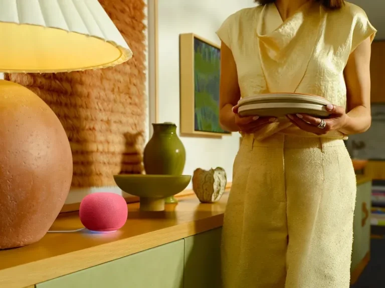 google-gemini-home-speaker-ai-smart-home-connected-car-gallery-02