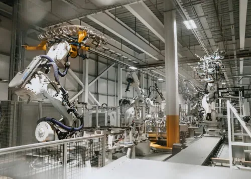 Jaguar高喊“Copy Nothing”之後　JLR兩年裁4000人、省17億英鎊