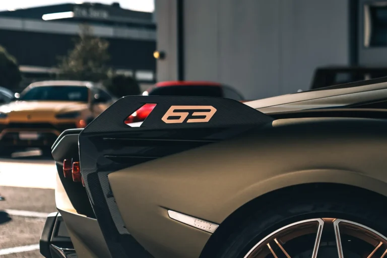 Lamborghini 63岁了：这个数字为何成为品牌符号？