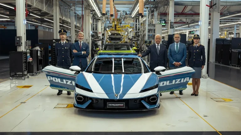 Lamborghini Temerario穿上警車制服 高速超跑繼續負責器官與醫療物資運送