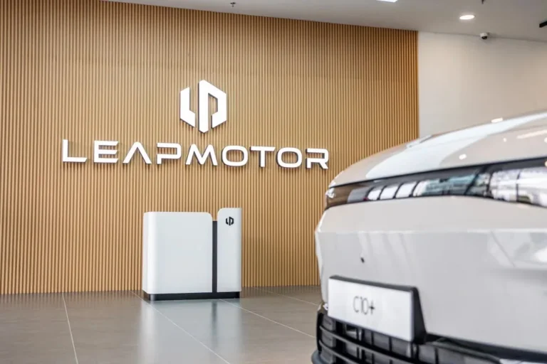 leapmotor-cycle-carriage-plaza33-petaling-jaya-showroom-gallery-02