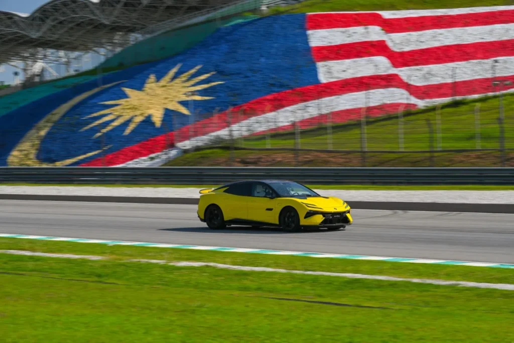 Lotus Emeya R雪邦跑出2:20.317|刷新公开EV圈速纪录