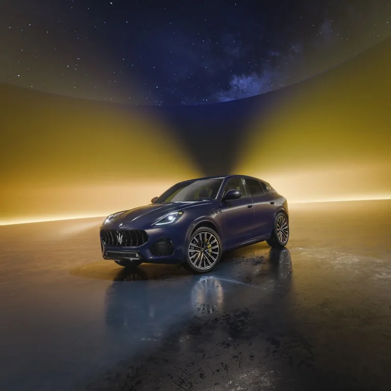 Maserati Grecale Lumina Blu 特別版亮相：夜幕藍塗裝、黃裝細節，將義式豪華推向極致