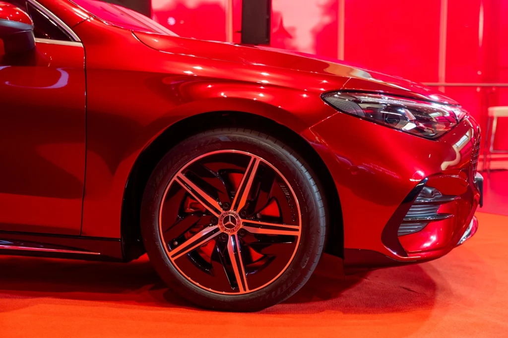 792公里續航、10分鐘補325公里：全新純電Mercedes-Benz CLA搶先登場，還順便帶來MB.OS與AI助理