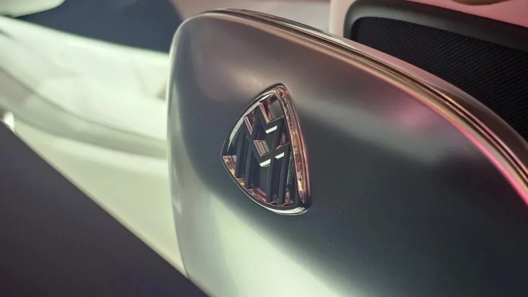 mercedes-maybach-sl-680-monogram-series-malaysia-2026-gallery-08