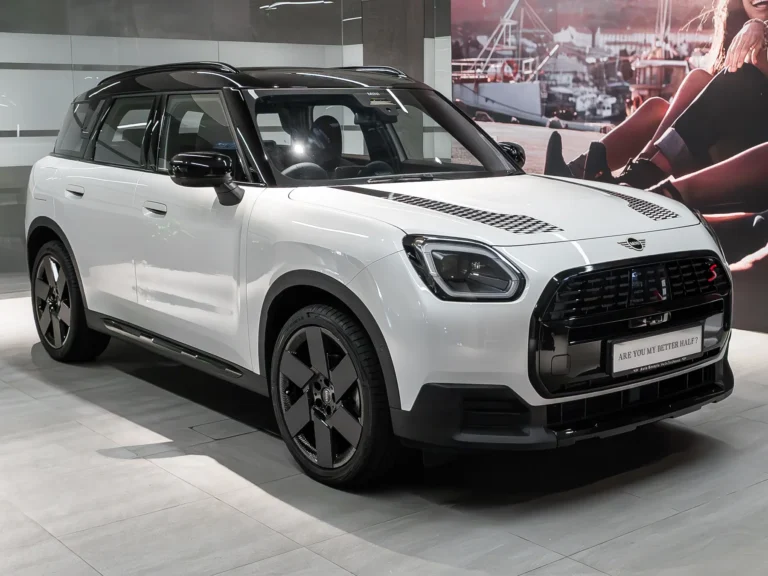 mini-countryman-stealth-shadowline-edition-malaysia-gallery-01