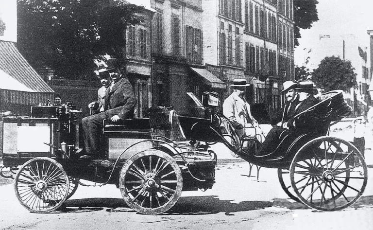 1894 Paris-Rouen賽事中Count Albert de Dion的蒸汽車