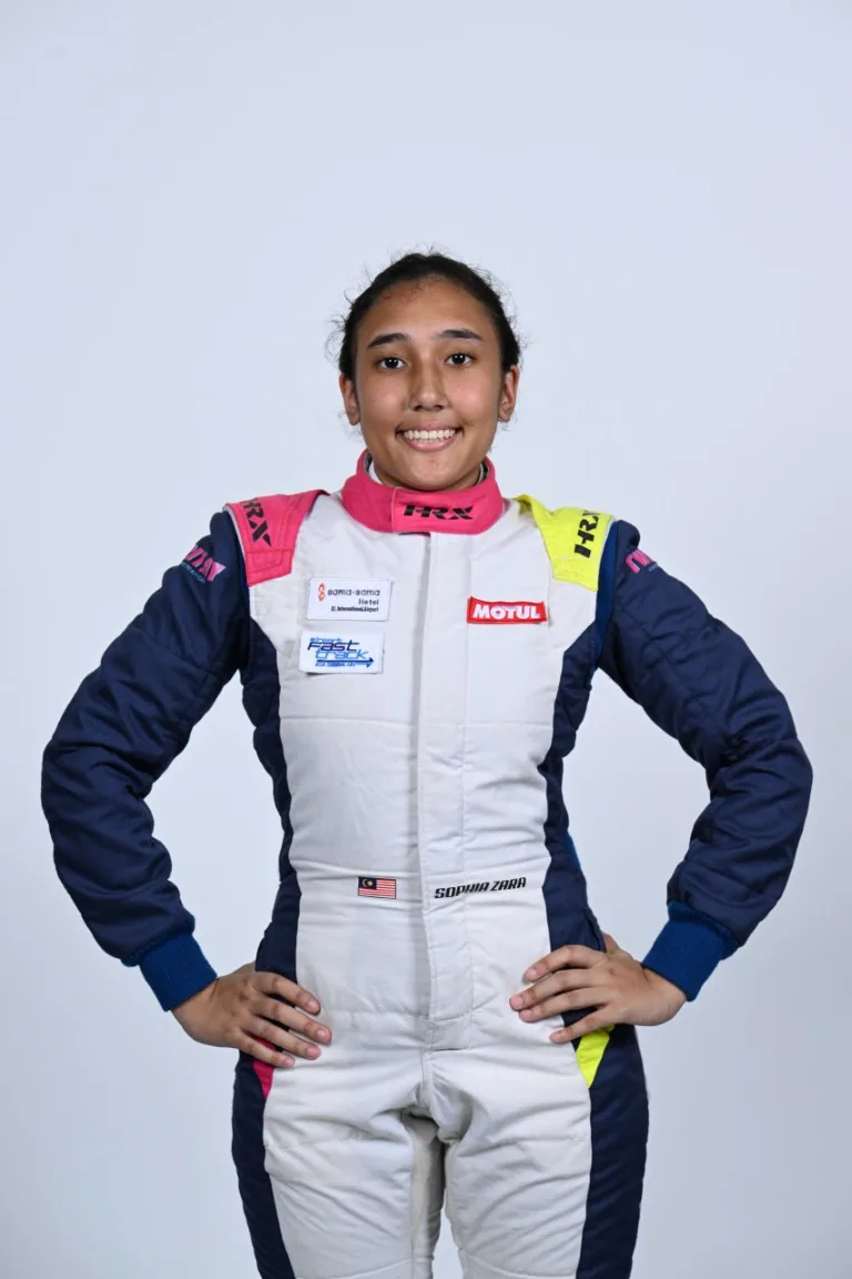 motul-malaysia-sophia-zara-2026-season-gallery-03