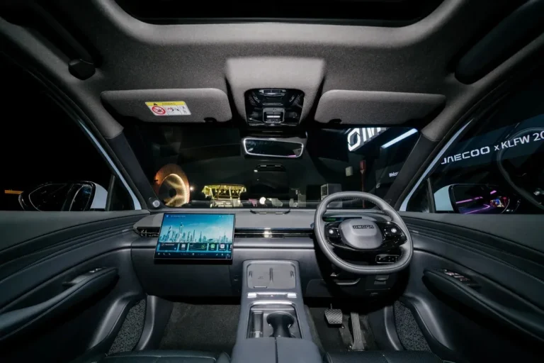 omoda-c7-c7-phev-malaysia-booking-gallery-02