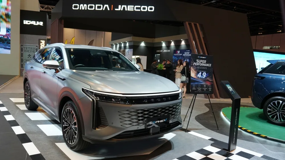 OMODA | JAECOO槟城车展秀科技实力|J5、J7 PHEV、C9 PHEV与AiMOGA机器人同场亮相