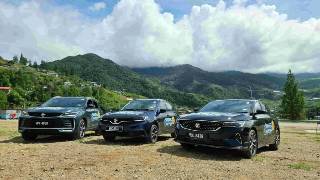 Proton 10,000 sMILEs沙巴行:三款車挑戰昆達山,也把關懷帶進社區
