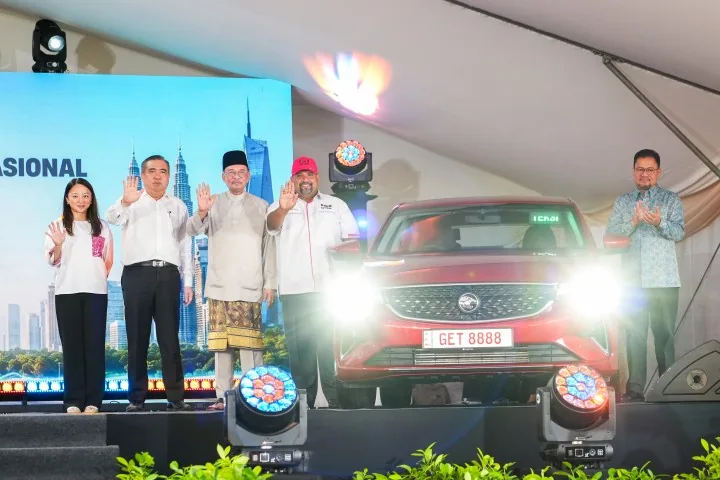 proton-s70-taxi-madani-malaysia-public-transport-gallery-01