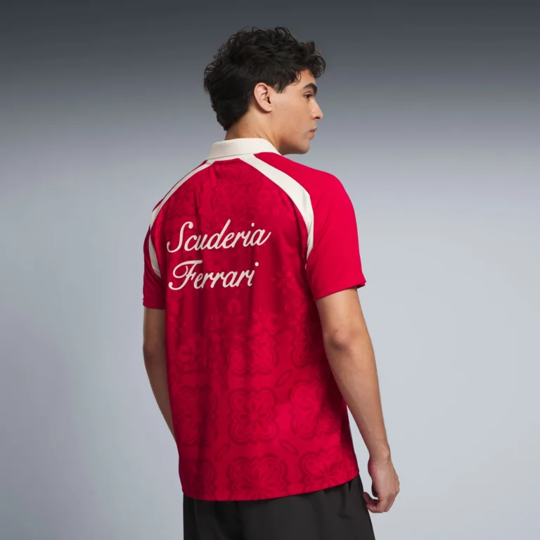 PUMA Scuderia Ferrari Singapore Edition球衣正面造型
