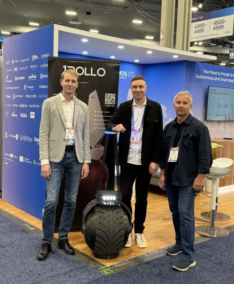 rollo-1rollo-monowheel-ai-security-robot-2026-gallery-01