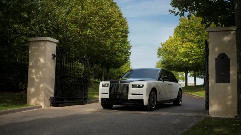 rolls-royce-2025-bespoke-trends-goodwood-expansion-gallery-01