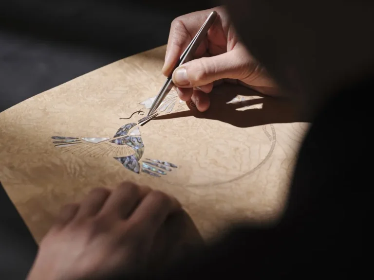 rolls-royce-phantom-hummingbird-abalone-marquetry-gallery-01
