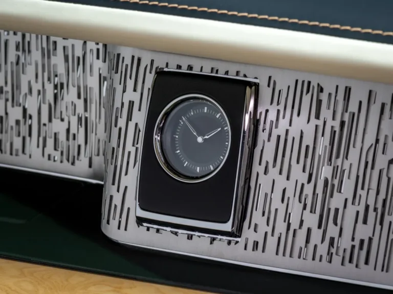 rolls-royce-phantom-hummingbird-abalone-marquetry-gallery-07