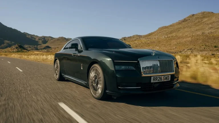 Rolls-Royce Spectre Series II登場：續航628公里，Black Badge以500kW寫下品牌新紀錄