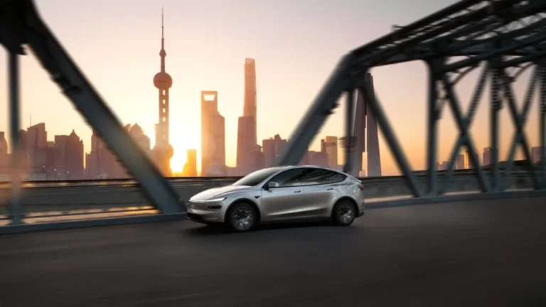 tesla-model-y-l-us-launch-six-seat-ev-suv-gallery-01