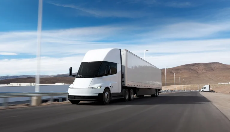Tesla Semi純電Class 8重型卡車官方圖片