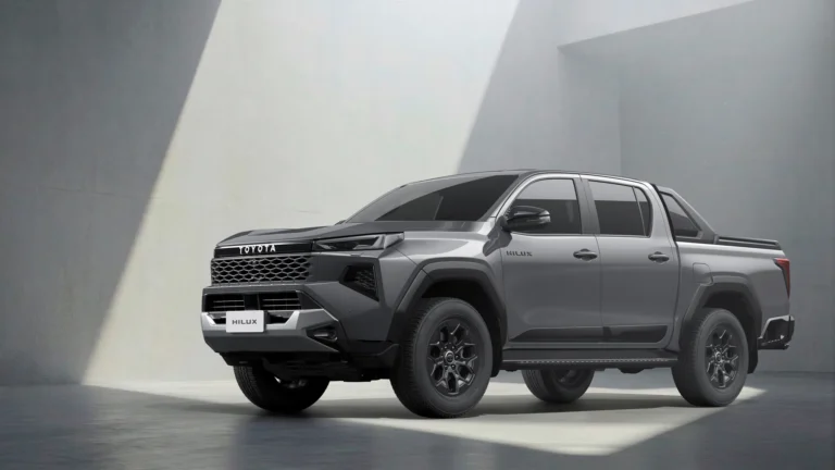 toyota-new-hilux-japan-gallery-04
