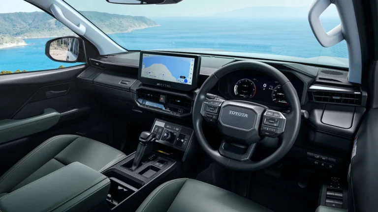 toyota-new-hilux-japan-gallery-06