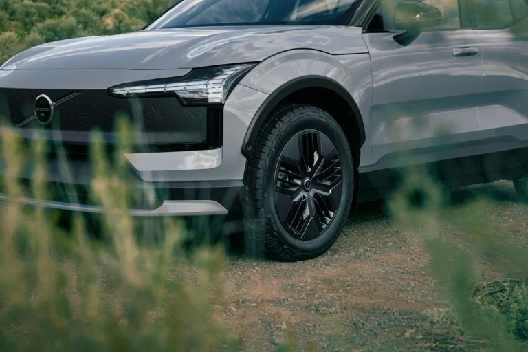 Volvo EX30 Cross Country戶外官方圖片 2