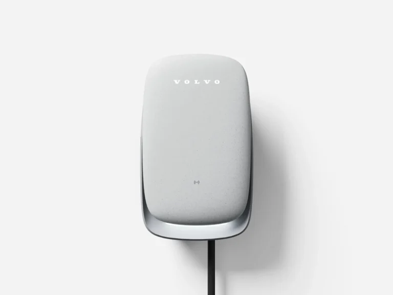 volvo-wallbox-malaysia-11kw-home-charger-gallery-01