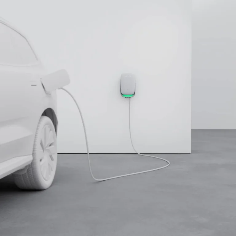volvo-wallbox-malaysia-11kw-home-charger-gallery-02