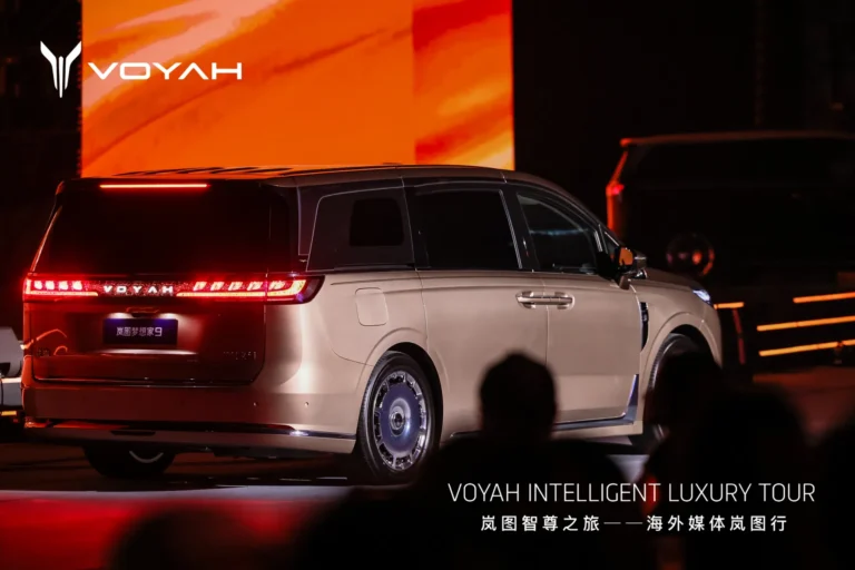 VOYAH DREAM 9全球發布會實車車尾