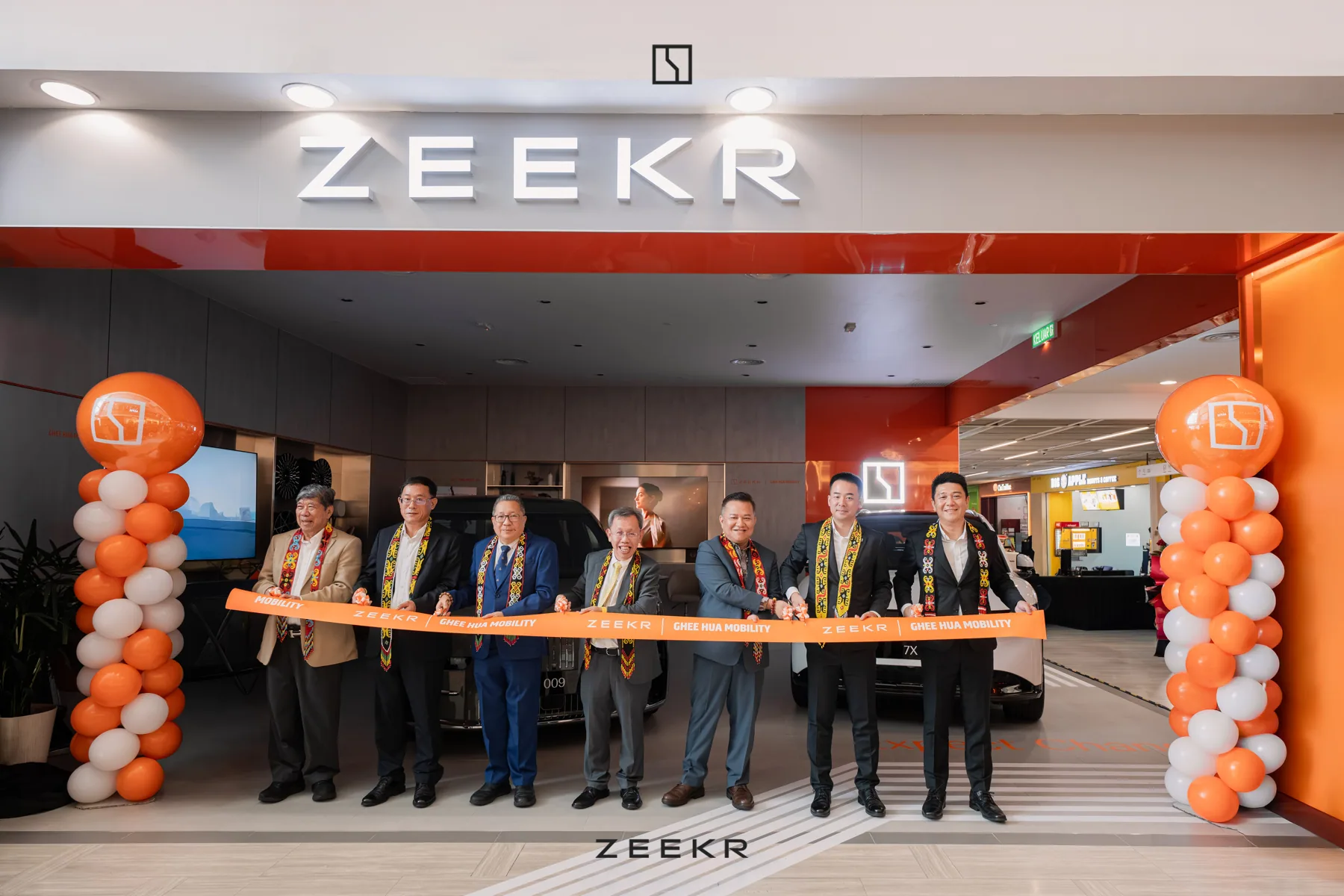 Zeekr Kuching Pop-Up Store開幕剪綵儀式