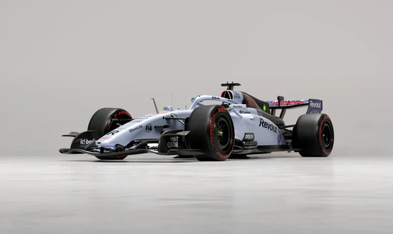 Audi R26新加坡站限定塗裝另一角度