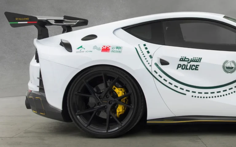 Dubai Police Mansory Ferrari 812側後車身細節