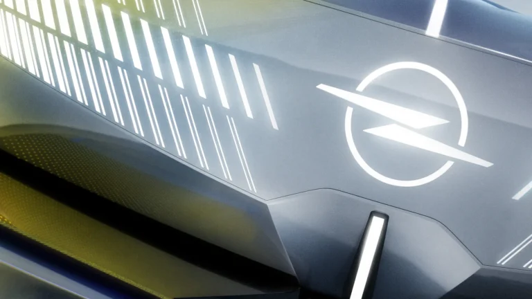 Opel STX Concept 2026巴黎車展官方新聞圖片 9