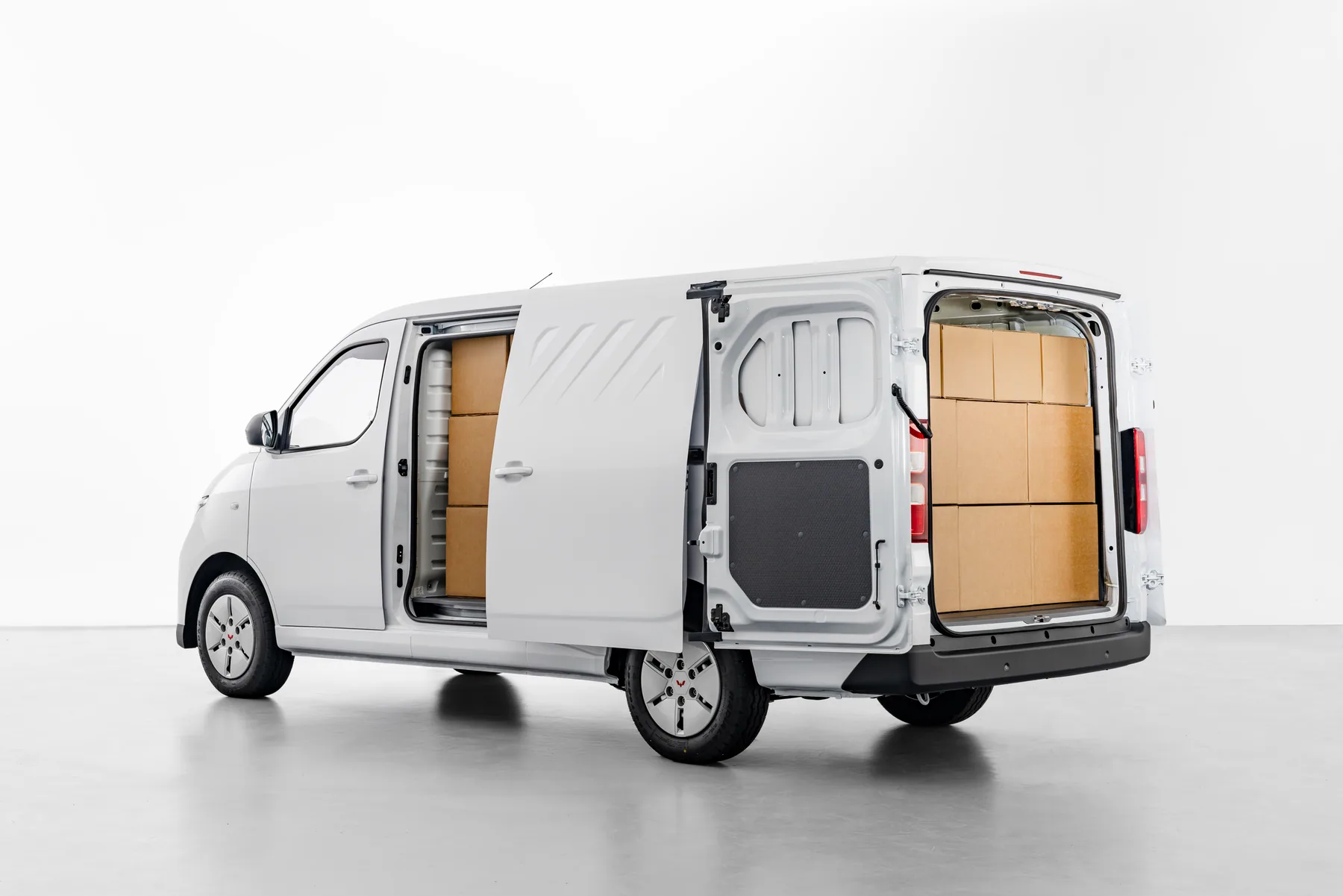 TQ WULING Porta EV側滑門和270度開啟後車門展示貨艙